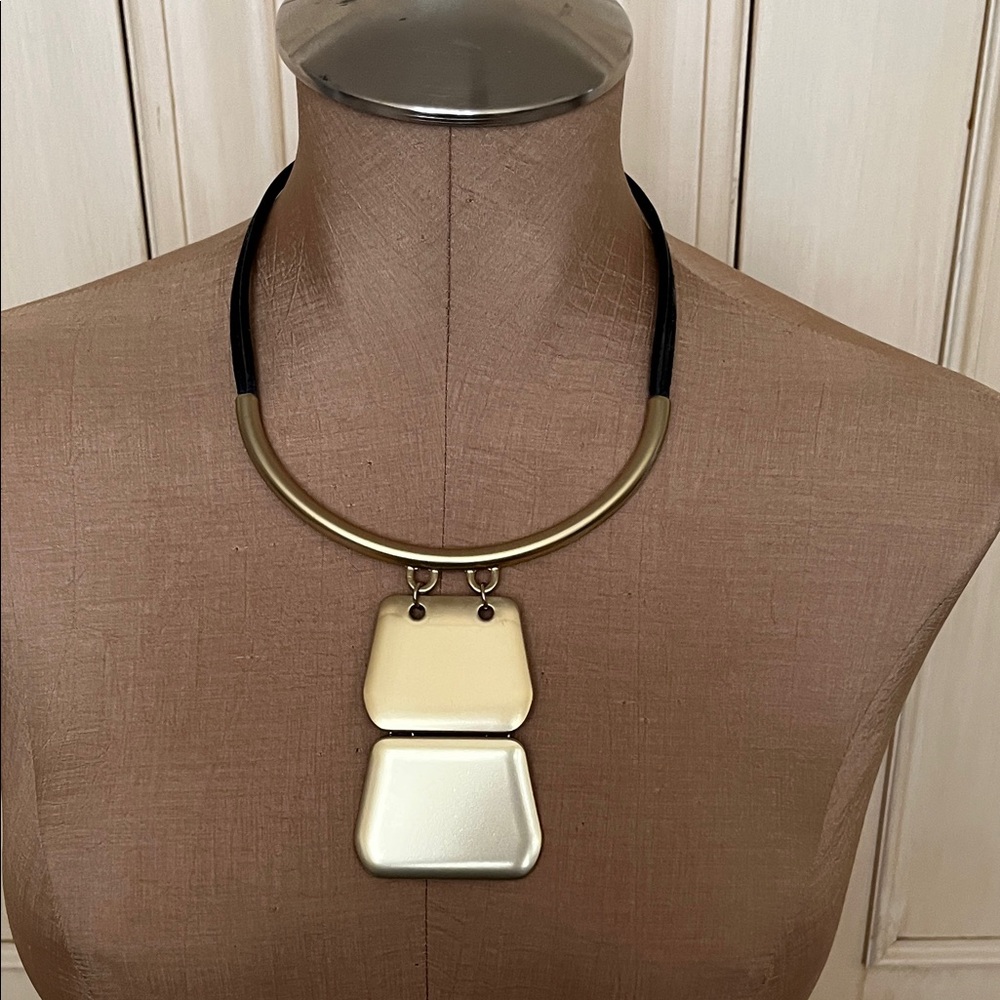 CHICO'S Gold Tone Modern Square Pendant Statement Necklace Leather Cord w Chain - Picture 2 of 10